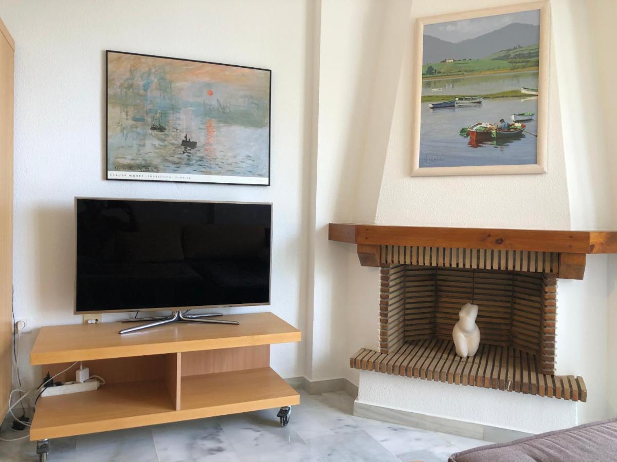 El Cortijuelo. Magnificent Triplex Terraced House With Rooftop Of 18M2, Overlooking The Sea. Parking Torremolinos Exteriör bild