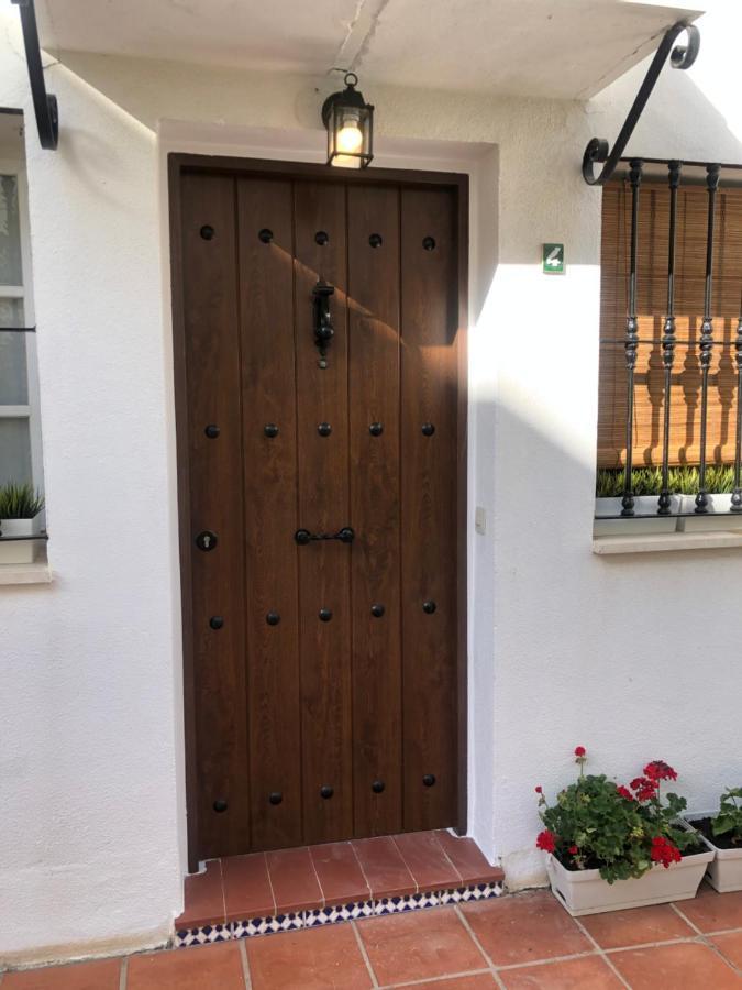 El Cortijuelo. Magnificent Triplex Terraced House With Rooftop Of 18M2, Overlooking The Sea. Parking Torremolinos Exteriör bild