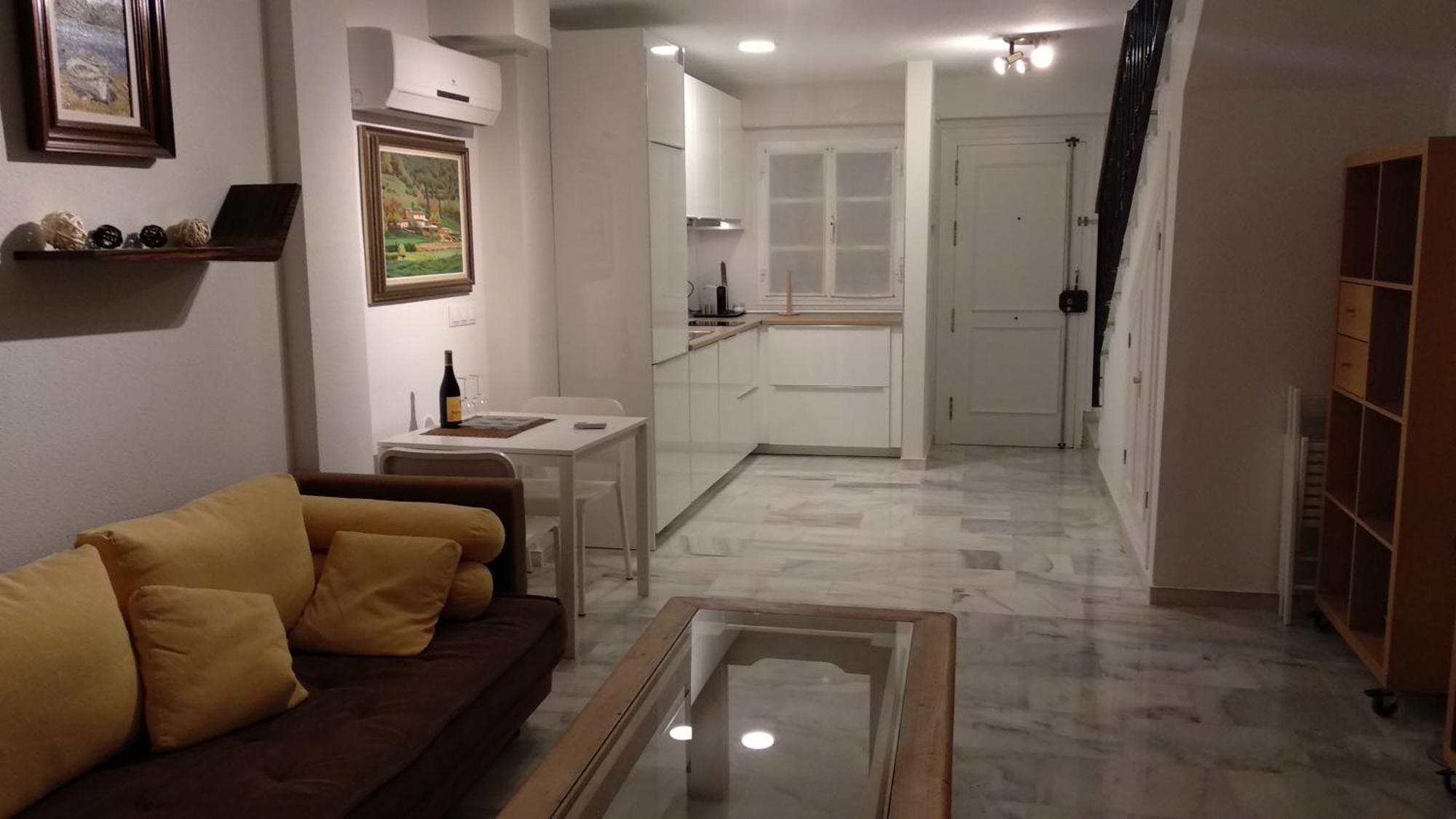 El Cortijuelo. Magnificent Triplex Terraced House With Rooftop Of 18M2, Overlooking The Sea. Parking Torremolinos Exteriör bild