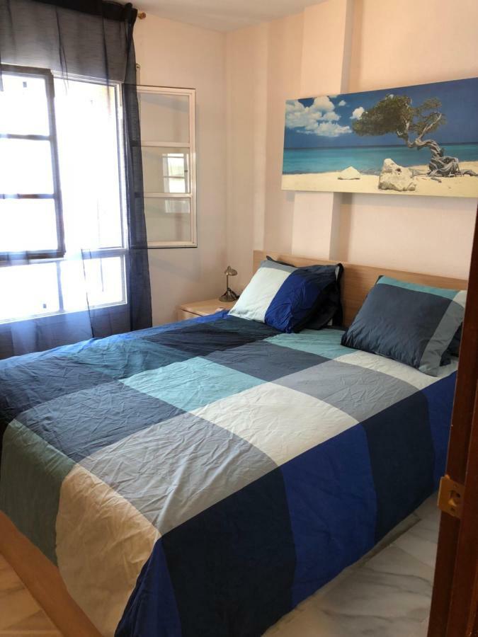 El Cortijuelo. Magnificent Triplex Terraced House With Rooftop Of 18M2, Overlooking The Sea. Parking Torremolinos Exteriör bild